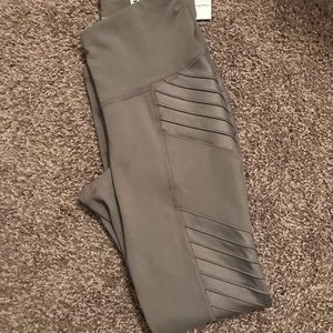 High-rise compression street leggings